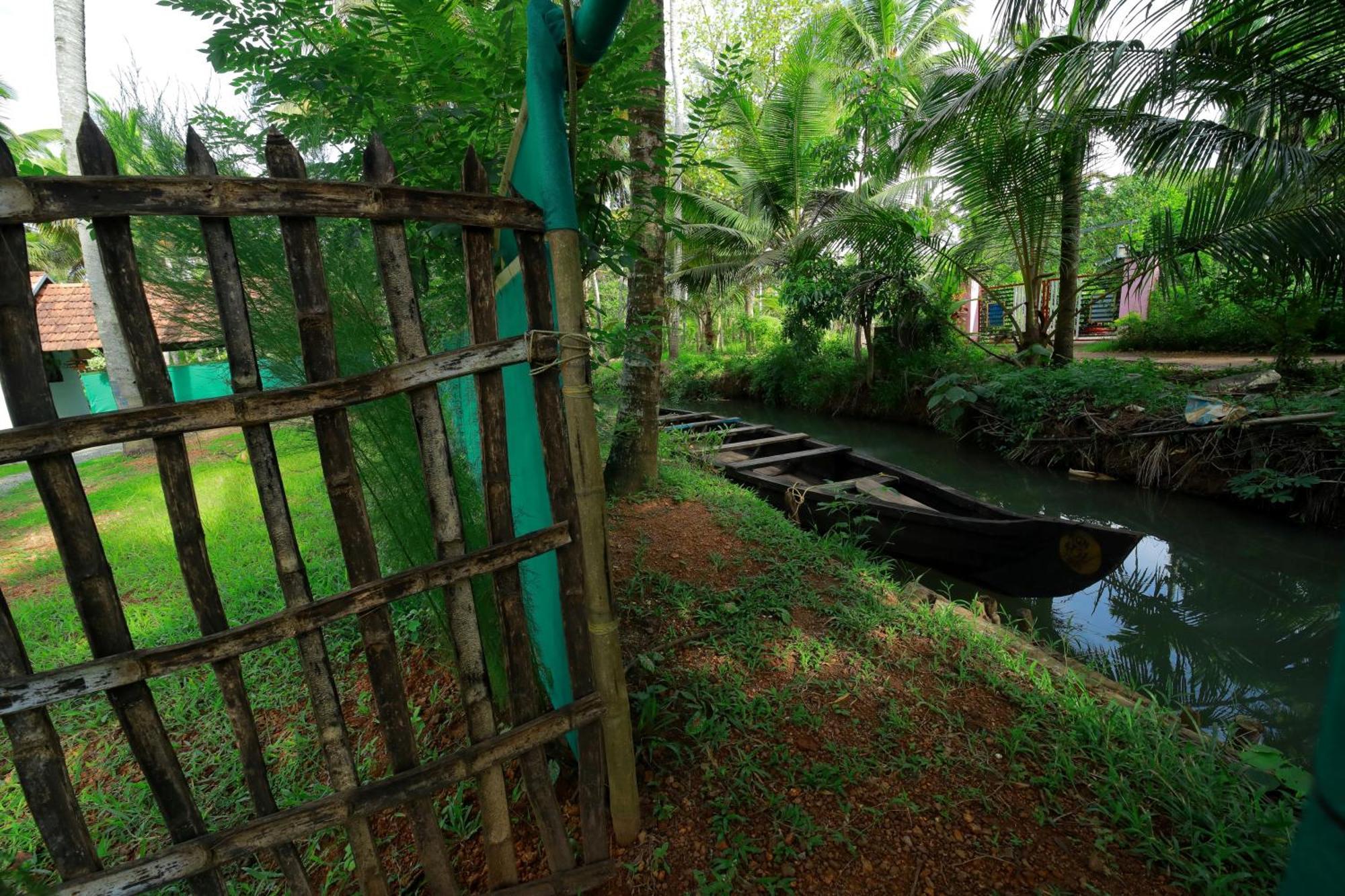 דירות Mundrothuruth Prakruthi Residency Munroeisland מראה חיצוני תמונה
